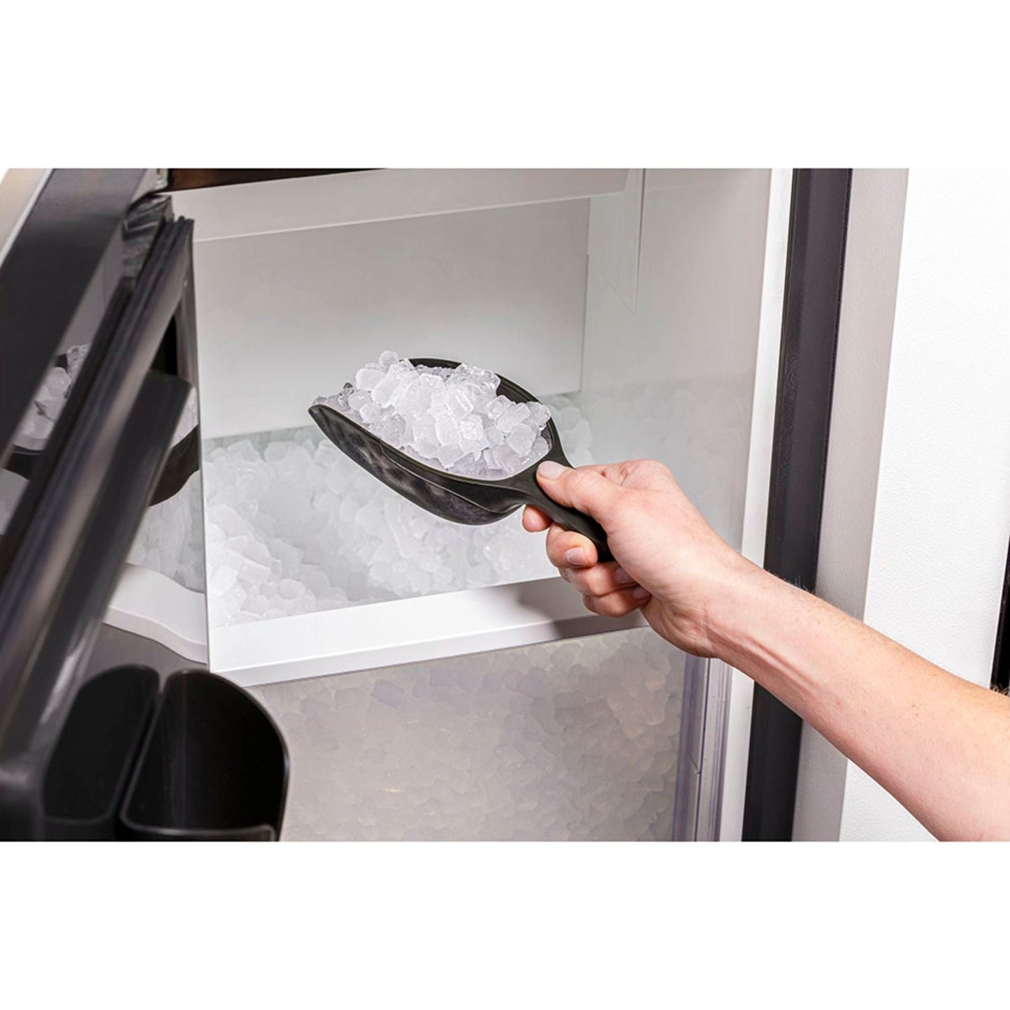 Monogram 15-Inch Ice Maker Panel Ready - UNC15NPRII